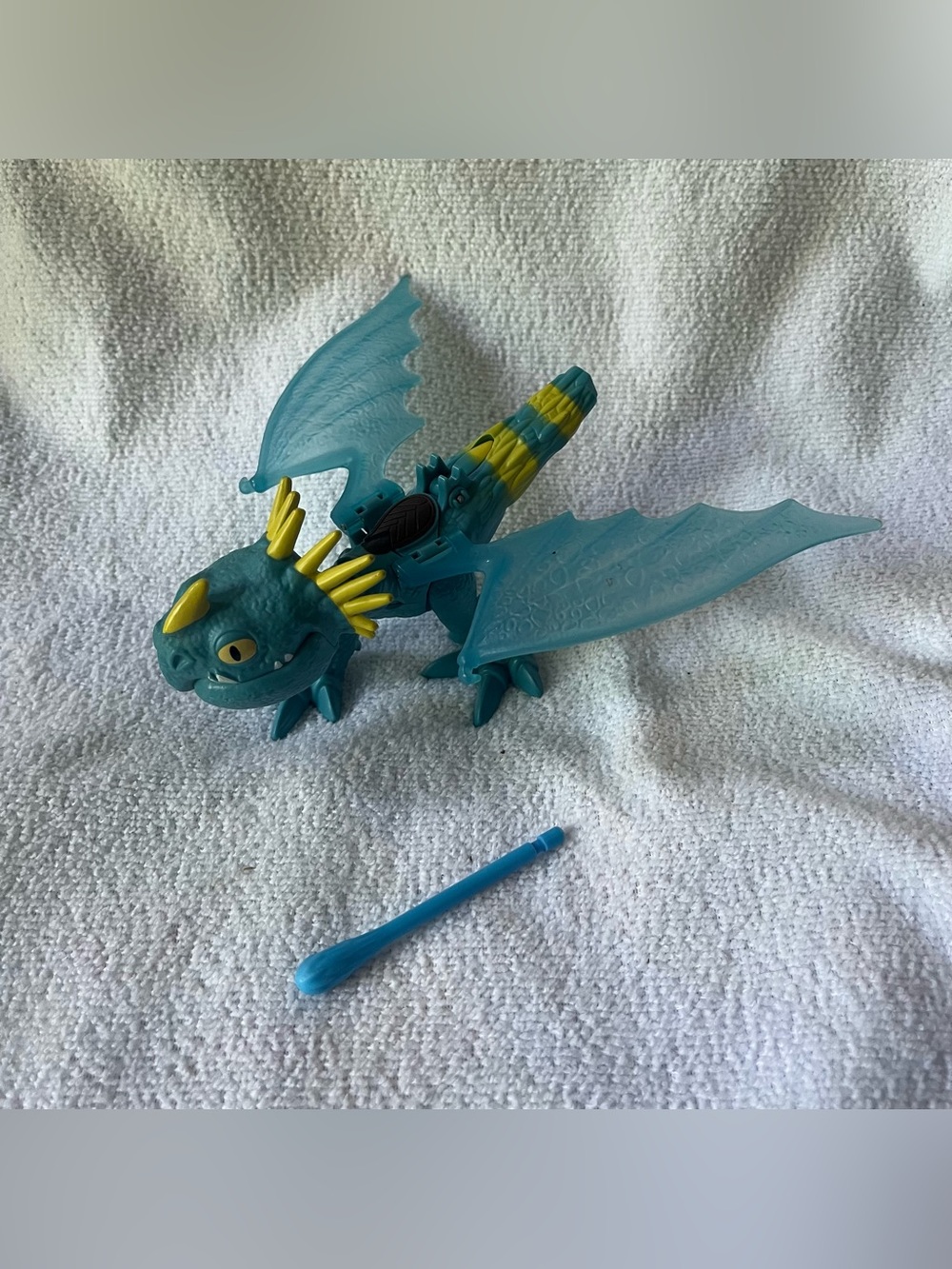 How To Train Your Dragon Stormfly Deadly Nadder Figure Clear Wings & Projectile